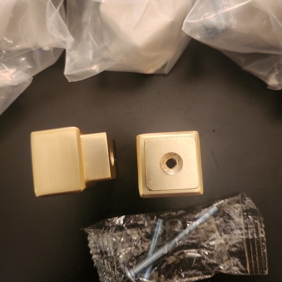 Pulls/Knobs (set of 10) - Picture 2 of 5